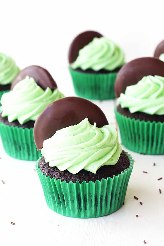 Mint chocolate cupcakes deals