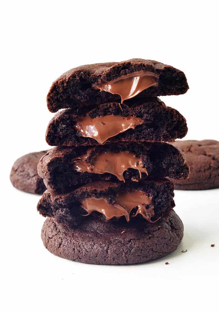 Nutella Stuffed Chocolate Cookies
