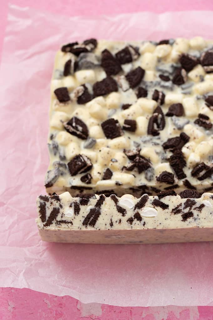 Homemade Oreo Cookies And Cream Rocky Road on a pink background
