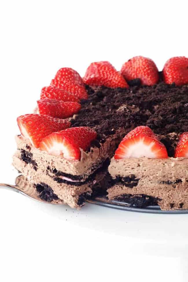Strawberry Oreo Icebox Cake