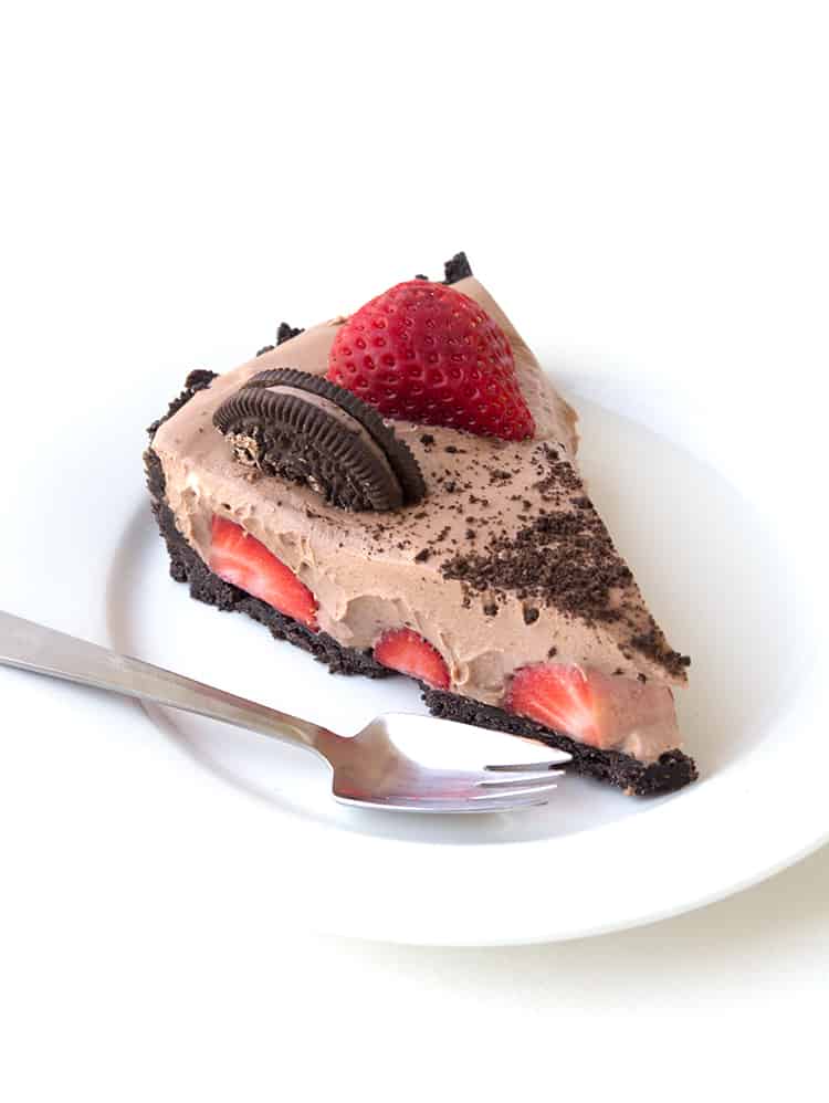 No Bake Strawberry Chocolate Pie | Sweetest Menu