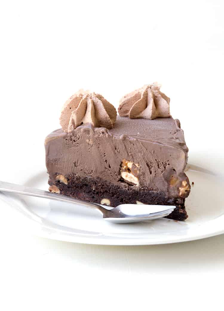 Snickers Chocolate Brownie Ice Cream Cake | Sweetest Menu