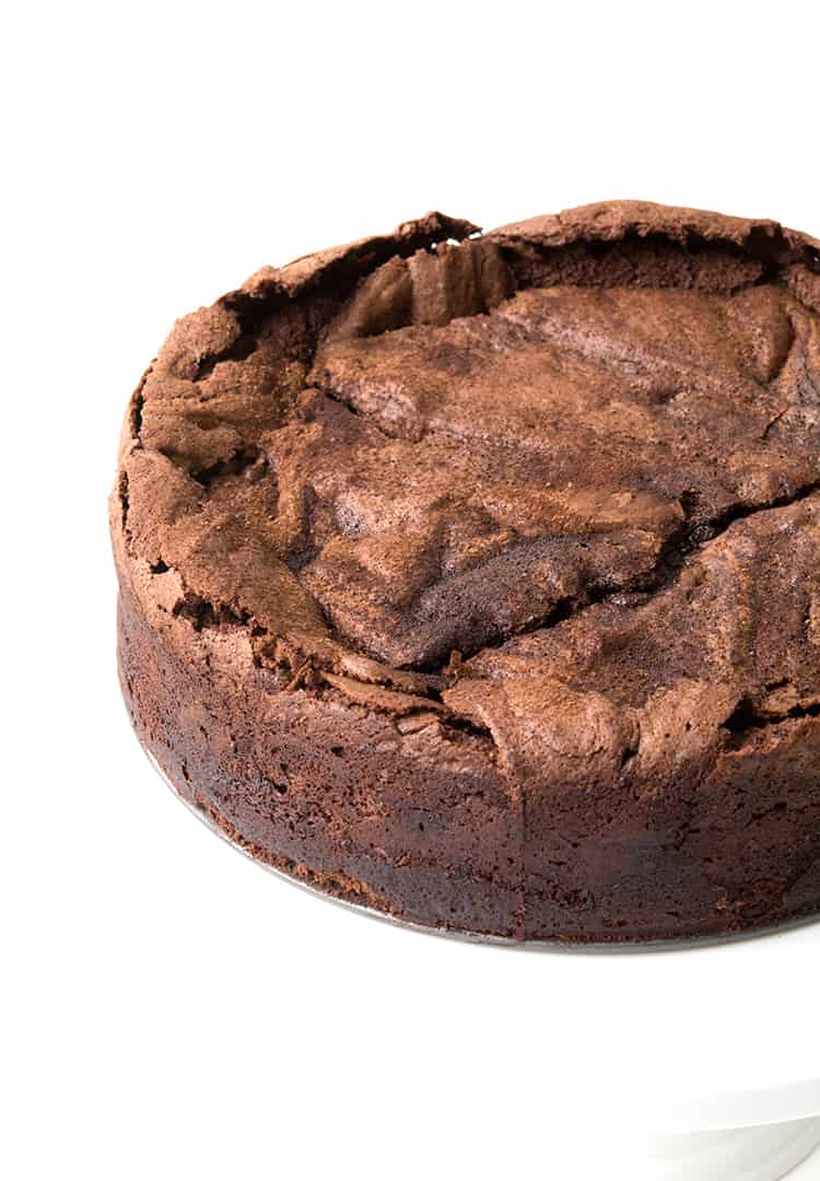 Flourless chocolate cake | Sweetest Menu