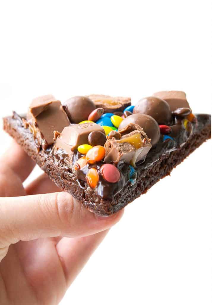 M&amp;M Chocolate Brownie Pizza Sweetest Menu