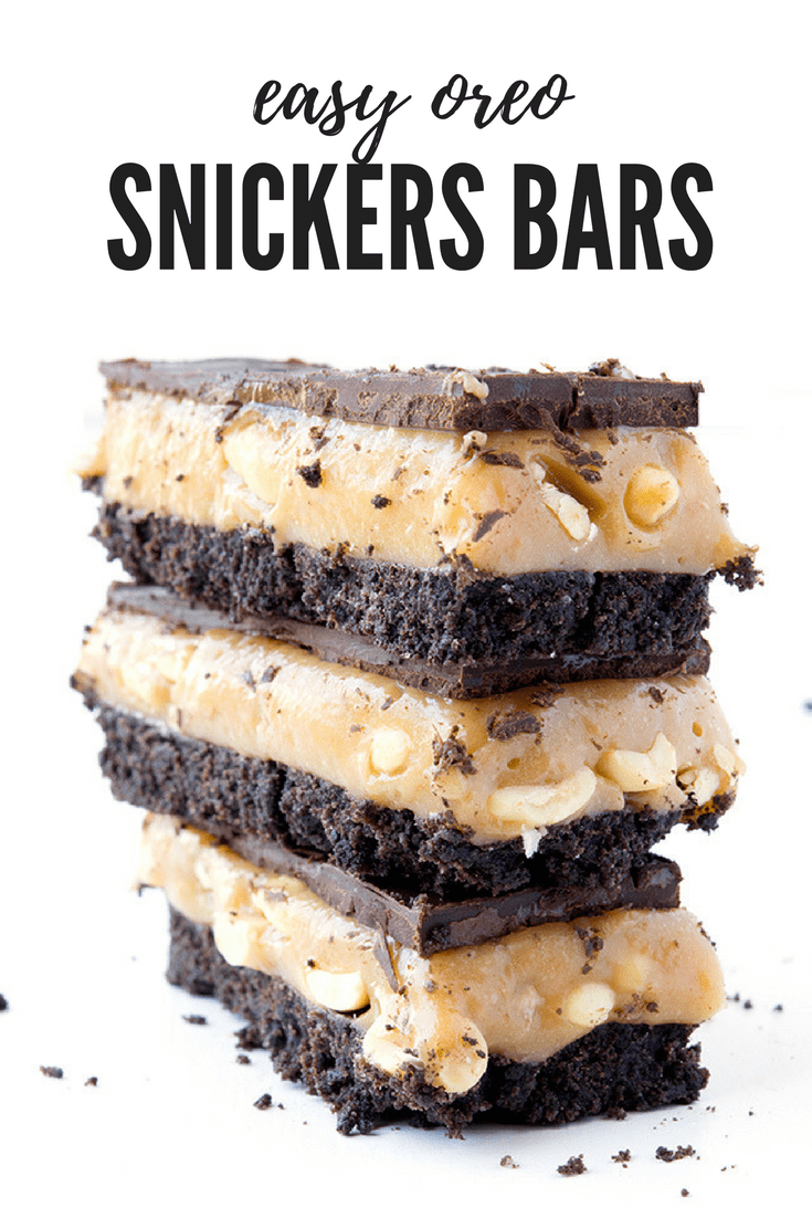 OH MY WORD. These Snickers Oreo Bars taste even better than the real thing! They have an Oreo cookie crust, a creamy peanut butter caramel filling and a layer of chocolate! The ultimate no bake dessert. Recipe from sweetestmenu.com #Snickers #bars #slice #caramel #peanutbutter #marshmallow