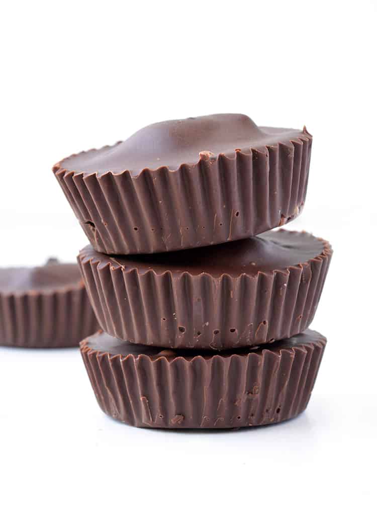 Nutella Cheesecake Chocolate Cups