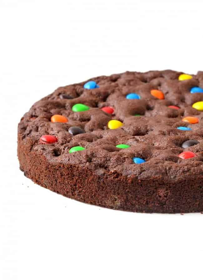 m-m-chocolate-cookie-cake-sweetest-menu