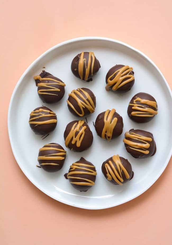 Easy Peanut Butter Balls (4 Ingredients) Sweetest Menu