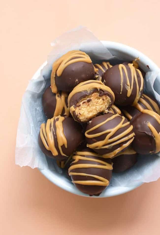 Easy Peanut Butter Balls (4 Ingredients) Sweetest Menu
