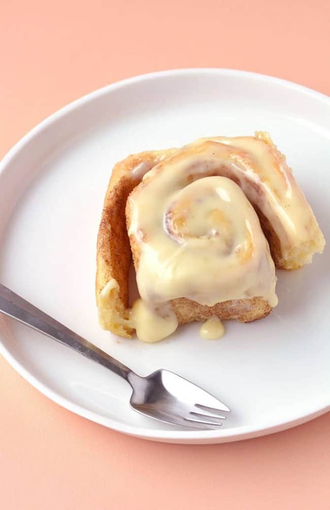 Cinnabon Cinnamon Rolls (With Cream Cheese Frosting) Sweetest Menu