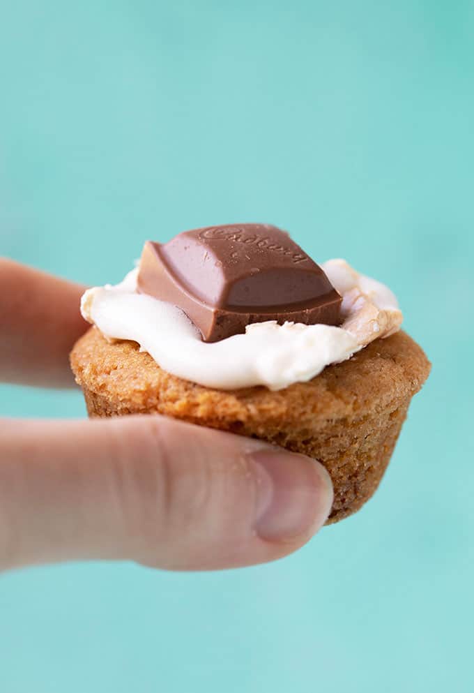 A hand holding a Smores Cookie Cup