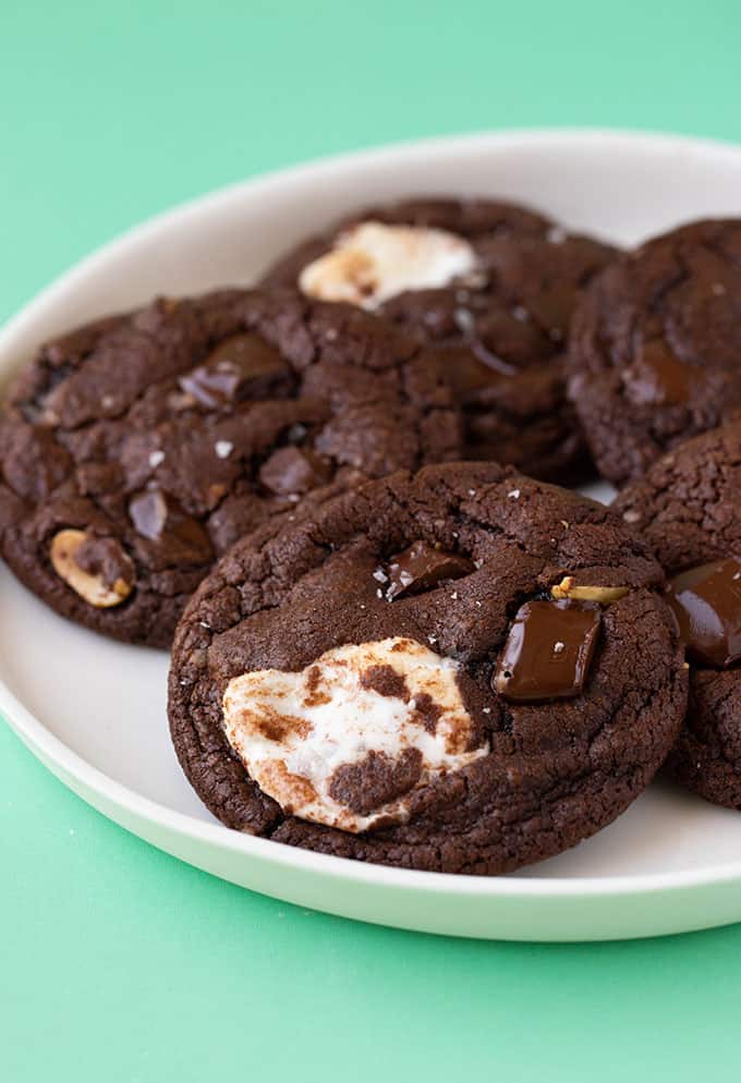 AMAZING Dark Chocolate Marshmallow Cookies - Sweetest Menu