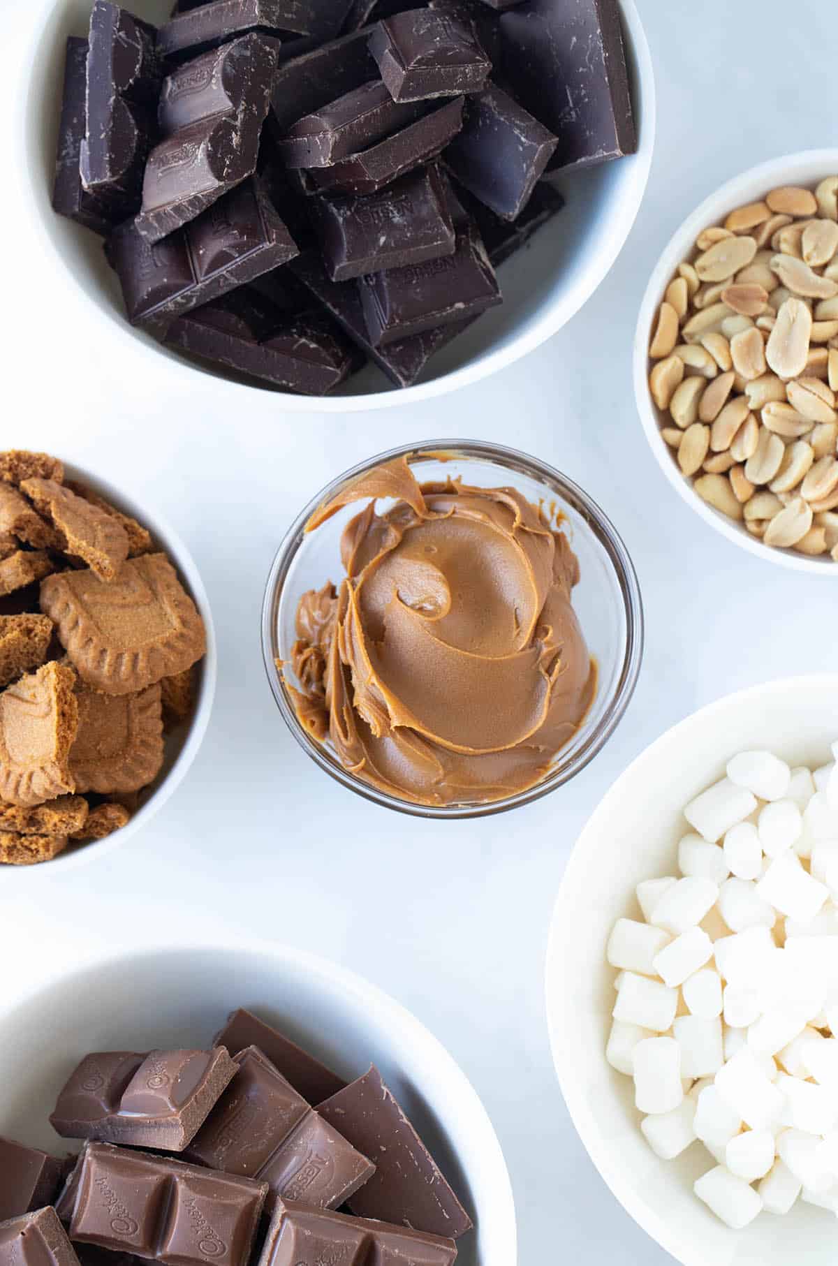 Top view of all the ingredients needed to make Biscoff Rocky Road from scratch.