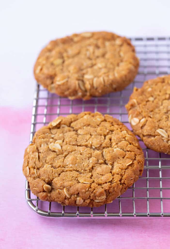 Amazing Anzac Biscuits (Quick and Easy) Sweetest Menu